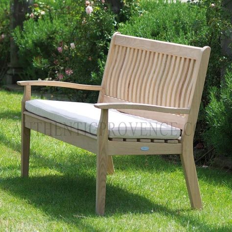 Classical English garden bench with armrests in Teak. The cushion is not included. Teak Garden Bench, Garden Benches, European Garden, Wooden Bench, Wood Bench, Galvanized Metal, Garden Bench, English Garden, Canterbury