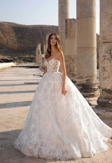 Vestido de Novia de Pnina Tornai (4808), colección real, corte princesa, escote corazón, largo, sin mangas Pnina Tornai Wedding Dresses, Wedding Dress Mermaid Lace, Strapless Wedding Gown, Wedding Dresses Lace Ballgown, Ethereal Dress, Pregnant Wedding Dress, Pnina Tornai, Ruffle Wedding Dress, Exquisite Gowns