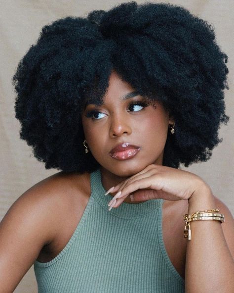 Natural Hair Woman, Natural Curly Hair, Type 4 Hair, Natural Afro Hairstyles, Beautiful Natural Hair, Curly Hair Extensions, Pelo Afro, 4c Natural Hair, Natural Hair Beauty