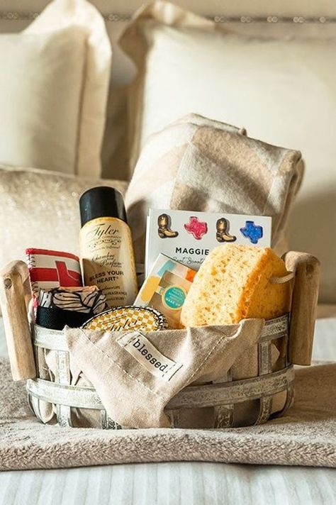 Create a warm, inviting experience for guests with a Texas-themed welcome basket! Whether you're hosting in a guest room or running an Airbnb, this guide shows how to assemble a basket filled with thoughtful, local touches. Perfect for anyone looking to elevate guest comfort with unique Texas-inspired items. House Guest Welcome Basket, Guest Welcome Baskets, Guest Room Welcome, Guest Basket, Shower Tablets, Welcome Basket, Welcome Baskets, Gourmet Candy, Date Night Recipes