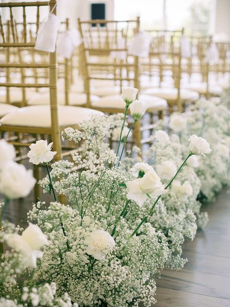 Ground Florals, Ceremony Altar, Gypsophila Wedding, Altar Ideas, White Wedding Decorations, Hindu Ceremony, Breath Flowers, Inside Weddings, Wedding Altars