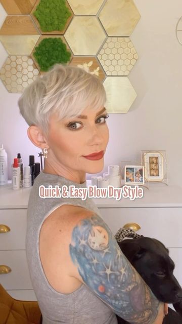 MELISSA 🐝 DIY PIXIE/SHORT HAIR/UNDERCUT TUTORIALS on Instagram: "Quick & Easy Pixie Blow Dry Style with the one and only lil Hot Body Blow Dry Brush from @stylecraftpro save on yours with code HAIRMUBEE15. I wasn’t sure if I had enough hair length to use the lil Hot Body after my last haircut but I do. thank goodness! It’s become my go to hair dryer since my wrists just don’t enjoy traditional round brushing thanks to 23 years of hair styling. I love the ease of this tool and the styles speak f Short Hair Drying Techniques, Hair Brush Dryer For Short Hair, Blow Dry Short Hair, How To Blow Dry Pixie Haircut, How To Blow Dry Short Bangs, Blow Dryer Brush Tutorial Short Hair, "bixie" Haircut Styling, Blow Drying Pixie Short Hair, Styling Short Hair Pixie Tutorials