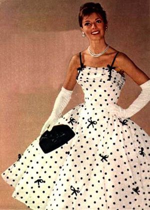 "Short puffed Sleeves" 1950s Sundress, Poofy Skirt, Hand Rose, Decades Of Fashion, 1960 Fashion, Vintage Party Dresses, Fashion 1950s, 1960's Dress, 1960s Fashion