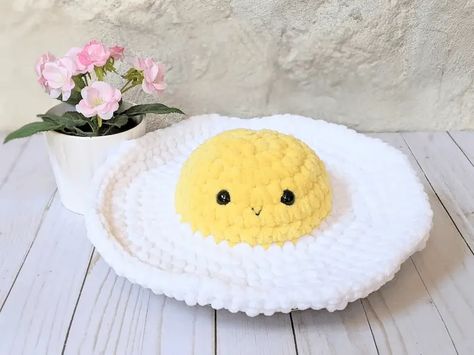 Egg Amigurumi, Easy Crochet Animals, Confection Au Crochet, Crochet Octopus, Easy Crochet Projects, Kawaii Crochet, Crochet Food, Beginner Crochet Projects, Crochet Simple