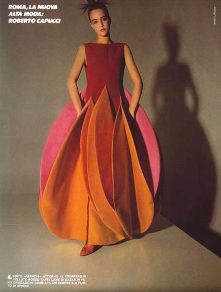 arancia sculpture dress, roberto capucci, vogue italia, 1982 Roberto Capucci, Fashion 1980s, Sculptural Fashion, Geometric Fashion, Vogue Dress, Mode Boho, Futuristic Fashion, 1980s Fashion, Vogue Italia