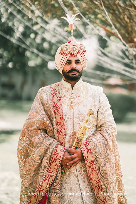 groom in Off-white sherwani with an elaborate Kalgi and Mala Punjabi Sherwani, Sikh Groom, Middle Class Family, Parents Of The Groom, Rimple And Harpreet Narula, Class Family, The Groom, Off White