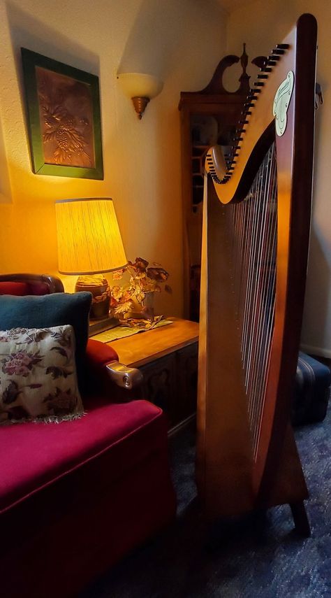 creative harp Harp Aesthetic Medieval, Harp Aesthetic, Story Inspiration, Harp, Baby Fever, New Music, Wizard, Beautiful Places, Sheet Music