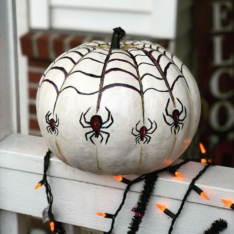 Pumpkin Painting Ideas Spiderweb, Spiderweb Painted Pumpkin, Gothic Pumpkin Painting, Devil Pumpkin Painting, Pumpkin Painting Ideas For Halloween, Painted Pumpkins Spider, Spiderweb Pumpkin Painting, Painted Pumpkins Spooky, Pumpkin Sharpie Decorating