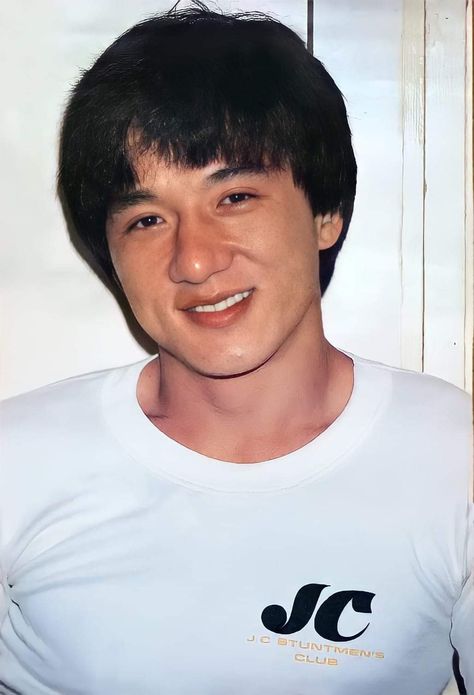 Jackie Chan 90s, Jacky Chan, Sammo Hung, Jackie Chan Adventures, Reference Photos For Artists, Egyptian Beauty, Celebrity Caricatures, Chinese Man