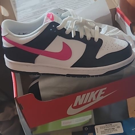 Unisex Nike Dunks Pink And White Nike Dunks Outfit, Shoes To Get For Back To School, Back To School Shoes 2024, Graduation Shoes Ideas, Shoes To Get, Cute Dunks, Pink And Black Shoes, Cute Shoes For School, Shoes For Back To School