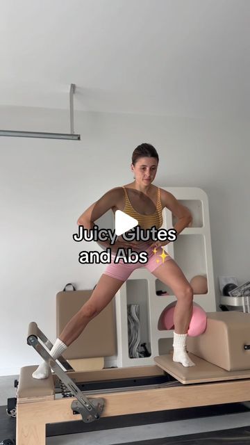 Courtney Home on Instagram: "Save and try this one later ✨ A really juicy glute and trunk flow 🍑 Love the short box at the moment and throwing a ball in with these really starts to activate the intrinsic muscles 🌶️ Perfect for athletes, I’ll be doing these on repeat leading into the GC Marathon 🫠✨ 🎥 is sped up FYI #pilates #pilatesreformer #pilatesforathletes #athletesdopilates #reformer #reformerpilates #reformerpilatesinstructor #reformerexercises #reformerflow #triathlon #triathlete #triathlon_in_the_world #running #marathontraining #marathon #marathonrunner" Pilates Reformer Box Exercises, Pilates Reformer Workout Routine, Wellness Warrior, Reformer Exercises, Pilates Challenge, Pilates Classes, Workout Pilates, Pilates Moves, Pilates Reformer Exercises