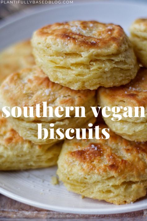 Homemade Biscuit, Vegan Bread Recipe, Vegan Biscuits, Southern Biscuits, Vegan Baking Recipes, Vegan Bread, Vegan Thanksgiving, Vegan Dessert Recipes, Vegan Cooking