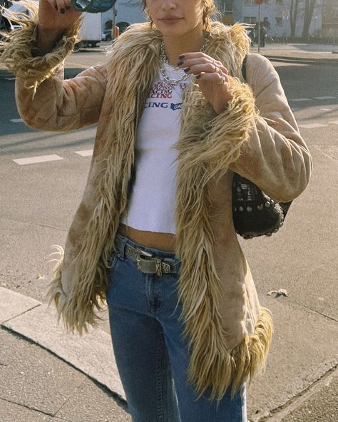 Fur Coat Outfits, Cooler Style, Looks Street Style, Mgmt, Penny Lane, Fall Fits, Winter Fits, Coat Outfits, Look Vintage