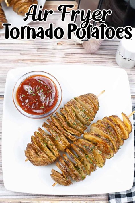 Ribbon Potatoes Air Fryer, Fried Tornado Potato Recipe, Air Fryer Potato Spirals, Potato Skewers Spiral, Different Ways To Use Potatoes, Tornado Potato Skewers, Air Fryer Spiralized Potatoes, Different Ways To Prepare Potatoes, Accordion Potatoes Air Fryer