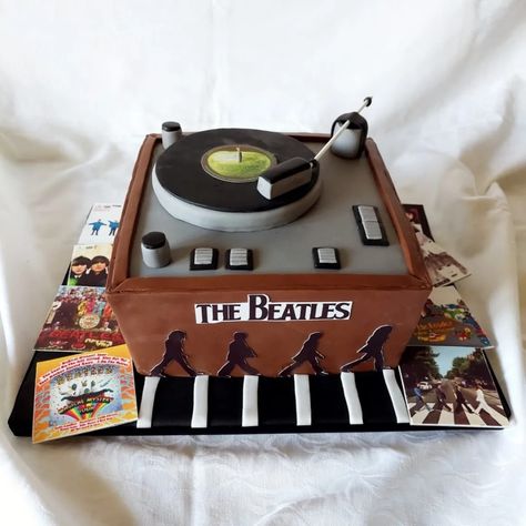 Beatles Birthday Cake, Beatles Cake, Beatles Birthday, Music Cake, Pie Cake, 40th Birthday, Birthday Theme, Cake Ideas, Sweet 16