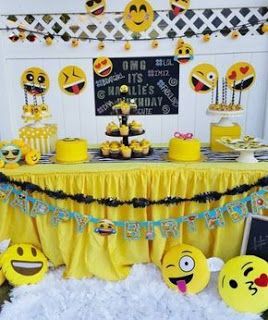 55 Impresionantes ideas de decoración para Fiesta de Emoji Emoji Party Favors, Emoji Party Decorations, Emoji Birthday Party, Emoji Party, Emoji Birthday, 9th Birthday Parties, 13th Birthday Parties, Lovely Smile, Foto Tips