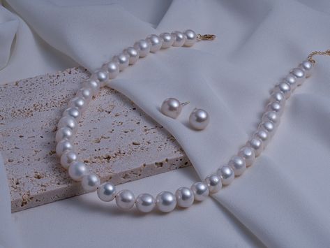 Elegant Large Pearl Jewellery Set #jewelleryset #pearljewelleryset #largepearls #pearlnecklace #weddingjewellery #weddingjewelleryset #pearlearrings Pearl Jewellery Set, Women Necklaces, Bracelet And Ring, Pop Mart, Pearl Jewelry Sets, Bead Charms Diy, Pearl Jewellery, Jewellery Set, Necklace Sizes