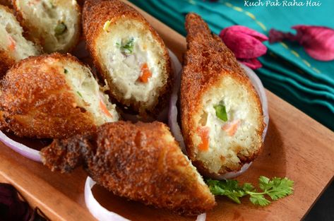 Dahi Ke Sholay (Stuffed Bread Pockets) Dahi Ke Sholey, Vegetarian Starter Recipes, Bread Pockets, Veg Starter Recipes, Kachori Recipe, Vegetarian Starters, Recipe Air Fryer, Air Fryer Recipes Vegetarian, Veg Snacks