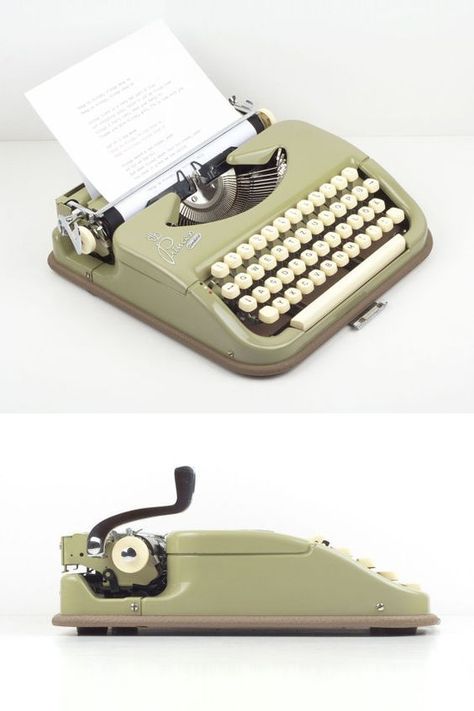 Old Fashioned Typewriter, Writers Desk, Writing Machine, Working Typewriter, Retro Typewriter, Portable Typewriter, Playset Outdoor, Vintage Typewriter, Vintage Princess