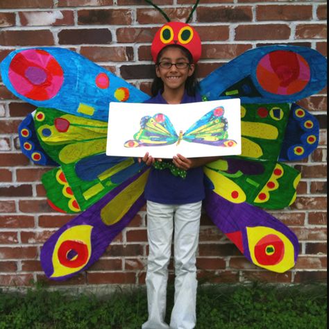 The Very Hungry Caterpillar Costume Very Hungry Caterpillar Graduation, Very Hungry Caterpillar Costume, Hungry Caterpillar Costume, Diy Butterfly Costume, Hungry Caterpillar Classroom, School Halloween Costumes, Caterpillar Costume, World Book Day Ideas, Hungry Caterpillar Activities