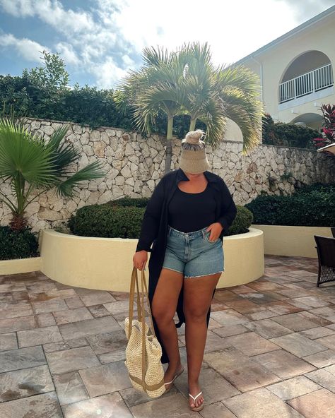 Last beach day ☀️ Hat & Bag: @sandiegohatcompany Shorts: @abercrombie Swimsuit: @aerie Comment LINK to get the link & sizing info sent to your DM’s! Follow @styledandtaylered for more curvy style inspo ✔️ Beach outfit Outfit Inspo Fashion Style Curve fashion Plus Size Fashion vacation fashion Fashion Inspo Outfit inspiration resort wear #outfitinspo #plussizefashion #curvystyle #outfitinspiration #curvyoutfit #outfitideas #beachoutfit #beachstyle #tallfashion #curvyblogger #pl... Cancun Outfits Vacation Plus Size, Carribean Vacation Outfits Plus Size, Plus Size Swimsuit Outfit, Plus Size Beach Outfits Vacations, Plus Size Vacation Outfits, Carribean Vacation Outfits, Beach Outfits Women Plus Size, Vacation Chic, Chubby Girl Fashion