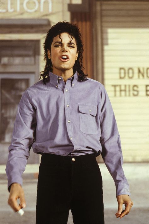 Look 80s, Michael Jackson Bad Era, Michael Jackson Wallpaper, Photos Of Michael Jackson, Jackson Bad, Michael Jackson Smile, Joseph Jackson, Michael Jackson Bad, Michael Jackson Pics