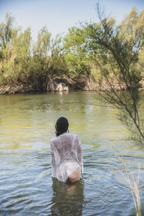 Woman poses for non-traditional boudoir photography in Salt River, Arizona, by Phoenix Boudoir Photographer Jennifer Lind Schutsky. River Photoshoot Ideas Nature, Women In Nature, Outdoor Photoshoot Inspiration, River Pictures, Bouidor Photography, Water Shoot, Home Photo Shoots, Go Swimming, Lake Photography