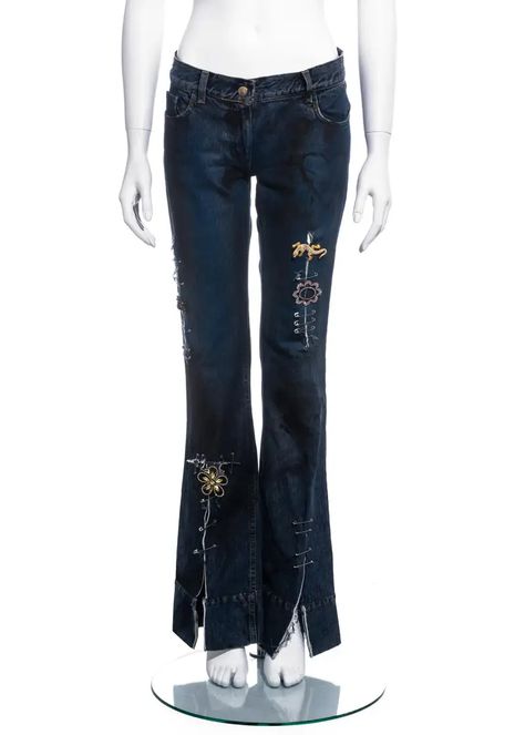 Sam Uley, Punk Jeans, Indigo Denim, Safety Pins, Bell Bottom Jeans, Fashion Inspo Outfits, Graffiti, Dolce And Gabbana, Fashion Inspo