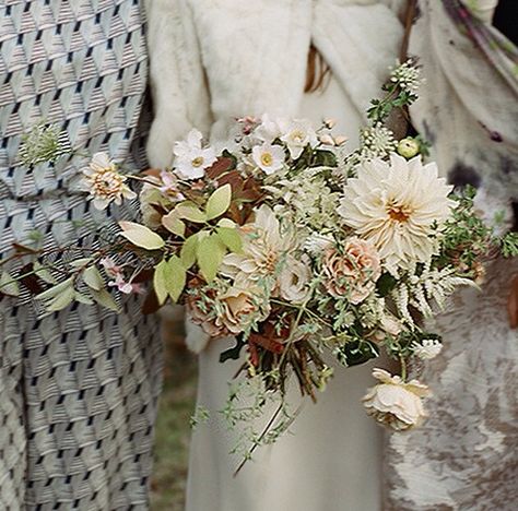 Saipua Moody Ocean, Vineyard Wedding Reception, Marthas Vineyard Wedding, Romantic Bouquet, Winter Bouquet, Beautiful Bouquets, Cascade Bouquet, Fall Wedding Flowers, Wedding Flower Inspiration