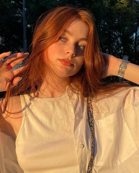 عاااا Hearstyle Girl, Ginger Girls, Redhead Beauty, Exploring The World, Ginger Hair, Ed Sheeran, Beauty Photography, Ulzzang Girl, Aesthetic Girl