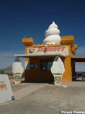 World's Tallest Ice Cream Stand -- Pahrump, Nevada. Homemade Pralines, Butterbeer Ice Cream, Easy Ice Cream Recipe Homemade, Lavender Honey Ice Cream, Pahrump Nevada, Cookie Monster Ice Cream, Apple Pie Ice Cream, Moose Tracks, Blackberry Ice Cream