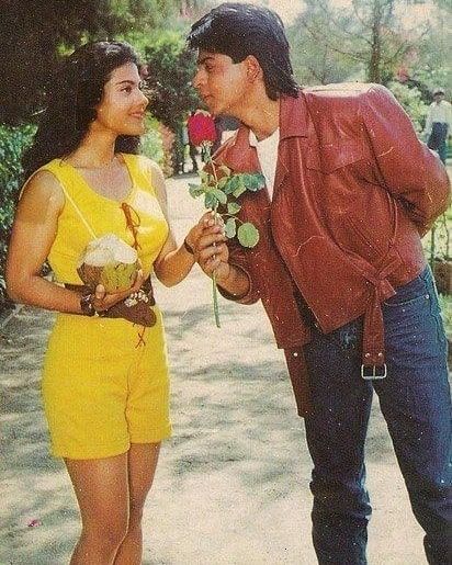 Kajol Movies, Sharhuk Khan, Bollywood Birthday, Srk Kajol, Shahrukh Khan And Kajol, Kajol Devgan, 90s Bollywood Fashion, Shah Rukh Khan Movies, Vintage Bollywood Aesthetic