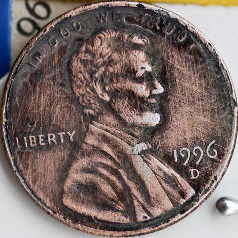 How much is a 1996 penny worth? Find out here the value of all 1996 pennies and 1996 penny errors! See which 1996 Lincoln pennies are rare and valuable, how much your 1996 pennies are worth, and which 1996 error pennies you can even find in pocket change! via @lynnettewalczak Rare Coin Values, Pressed Pennies, Old Pennies Worth Money, Sell Old Coins, Rare Pennies, Penny Values, Valuable Pennies, Old Coins Worth Money, Rare Coins Worth Money