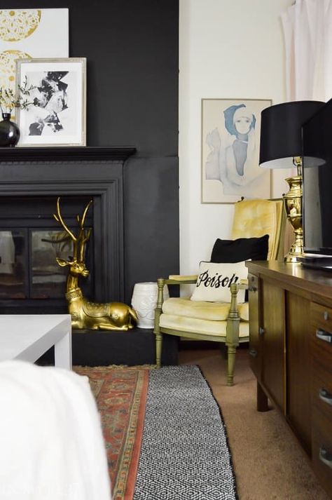 Eclectic Fireplace, Black Fireplace Mantel, Fireplace Decorating Ideas, Rental Diy, Edgy Home, Fireplace Decorating, Fireplace Modern Design, Bedroom Accent Wall, Maxwell House