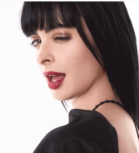 Krysten Ritter Krystin Ritter, Black Hair And Bangs, Kristin Ritter, Krysten Alyce Ritter, Krysten Ritter, Charlie Cox, Grunge Hair, Dark Hair, Celebrities Female