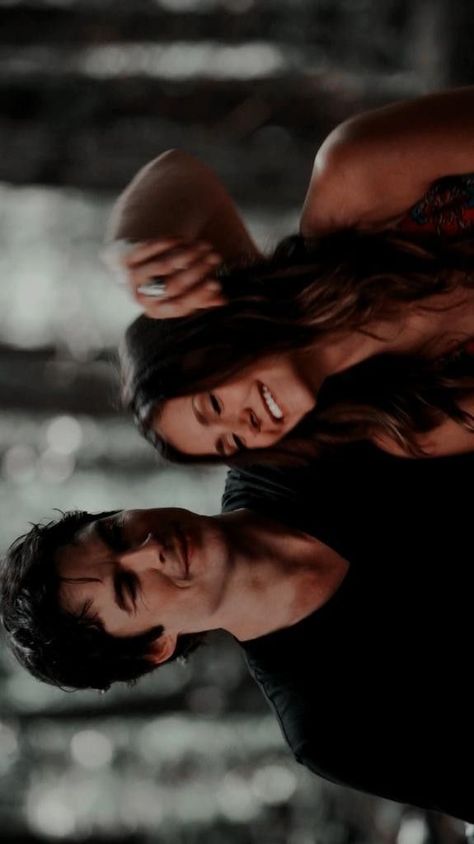 Damon Y Elena, Ian E Nina, American Horror Stories, Vampire Diaries Memes, The Vampire Diaries Characters, Ian Somerhalder Vampire Diaries, Vampire Diaries Poster, Damon Salvatore Vampire Diaries, Skai Jackson