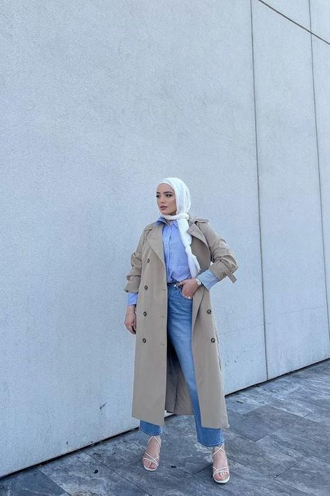 Classy Hijab Outfits, Trench Coat Outfit, Hijab Fashionista, Modest Fashion Hijab, Hijabi Style, Casual Day Outfits, Outfit Hijab, Modest Fashion Outfits, Coat Outfits