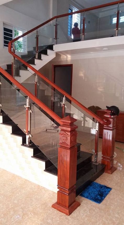 Steps Railing, Duplex Stairs, Stairs House, Railing Designs, Staircase Interior Design, Bedroom Design Styles, Home Designs Exterior, Staircase Design Modern, Staircase Railing Design