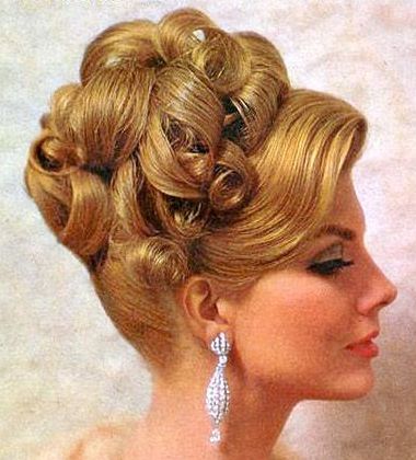 60's-early 70s updo hairstyle i absolutely adore doing these! it's like swirling the frosting onto a cake! 1960 Hairstyles, Retro Updo, Vintage Updo, Retro Wedding Hair, 1960s Hair, 60s Hair, Prom Ideas, Vintage Inspiration, Retro Hairstyles