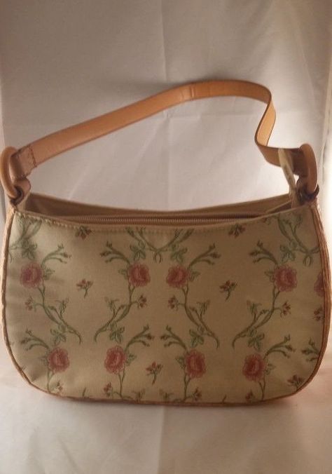 Fancy Bags, Pretty Bags, Cute Purses, Mode Inspo, Cute Bags, Gilmore Girls, Dream Clothes, Vintage Bags, Fun Bags