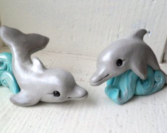 Clay Dolphin, Beads Of Courage, Polymer Clay Ornaments, Sculpey Clay, Polymer Clay Sculptures, Polymer Clay Animals, Polymer Crafts, Cute Polymer Clay, Clay Figurine