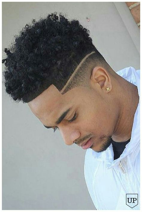 High top fade design High Top Fade, Men's Hairstyle, Black Men Haircuts, Fresh Haircut, Hairstyle Trends, Pelo Afro, Black Men Hairstyles, Corte De Cabelo Masculino, Undercut Hairstyles