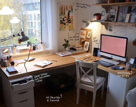 Bedroom Desk Space, Working Table In Bedroom, Work Desk Decor Ideas, Office Area In Living Room, Wall Art Bedroom Ideas, Art Bedroom Ideas, Cozy Office Space, Bedroom Interior Design Ideas, Study Desk Decor