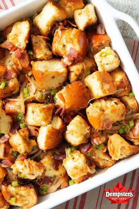 Elevate your Thanksgiving feast by adding this rich and delicious Caramelized Onion and Bacon Holiday Stuffing to your table. Featuring Dempster’s® Deluxe Brioche Style Pull Aparts Rolls, caramelized onions, bacon and herbs, this recipe is packed with fall flavours. It's the perfect accompaniment to any holiday dinner. Serves twelve. Caramalized Onions, Holiday Stuffing, Easy Stuffing Recipe, Pull Aparts, Holiday Entertaining Food, Pasta Dinner Recipes, Caramelized Onion, Holiday Recipes Christmas, Dinner Plan