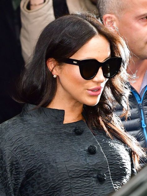 Meghan Markle's Le Specs Sunglasses Le Specs Sunglasses, Celebrity Sunglasses, Abigail Spencer, Prinz Harry, Shower Outfits, Principe Harry, Heart Sunglasses, Royal Baby, Le Specs