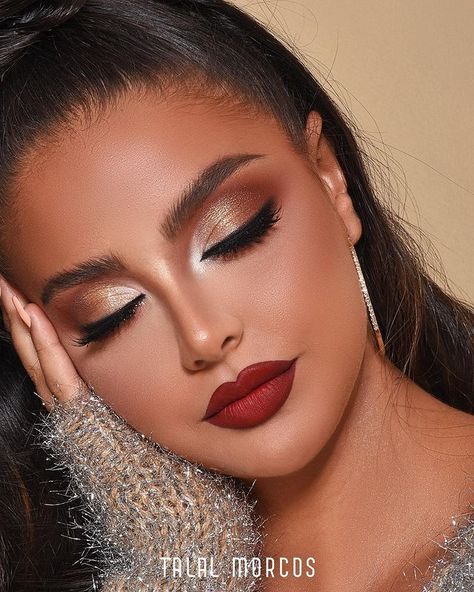 Make Up Looks Red Lip, Evening Makeup Looks Red Lip, Newyear Makeup Looks, Soft Smokey Eye Makeup With Red Lips, Elegant Red Makeup Looks, Makeup Looks Bold Lip, Bronze Makeup With Red Lips, Bridesmaid Makeup Red Dress, Mardi Gras Ball Makeup