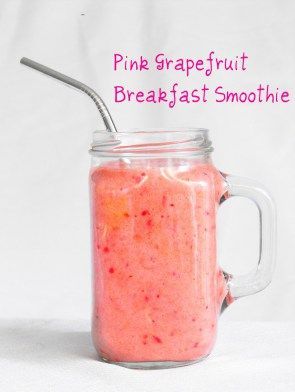 Smoothie of the Week: Pink Grapefruit - Crafty Little Gnome #grapefruitsmoothie #fruitsmoothie #breakfastsmoothie #breakfastshake #grapefruitshake #weightlosssmoothie #detoxsmoothie Grapefruit Breakfast, Tart Breakfast, Grapefruit Smoothie, Smoothies Vegan, Slushie Recipe, Smoothie King, Fresh Fruit Recipes, Spa Water, Mango Smoothie