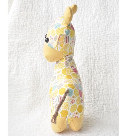 Quick Baby Quilts, Baby Quilts Patterns Free, Baby Quilts Patterns, Giraffe Teddy, Giraffe Sewing Pattern, Gerald The Giraffe, Giraffe Stuffed Animal, Giraffe Toy, Softie Pattern