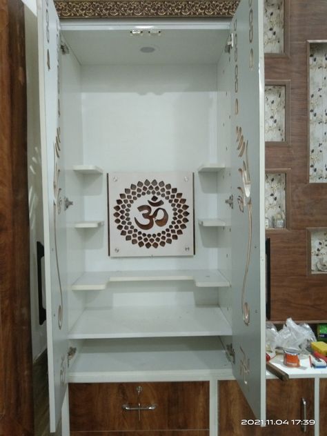 Pooja Gadi Ideas, Small Puja Room Design, Pooja Unit Inside Design, 2 Feet Pooja Unit, Devara Mane Design, Pooja Room Inside Design, Small Mandir At Home In Wall, Pooja Room Design Small Spaces, Cupboard Inside Design