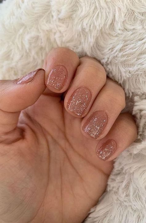 Bridesmaid Nails Glitter, Glitter Nails Neutral, Neutral Nail With Glitter, Natural Nail Color With Glitter, Blush Sparkle Nails, Light Brown Glitter Nails, Sparkly Tan Nails, Classy Glitter Nails Short, Sparkly Beige Nails